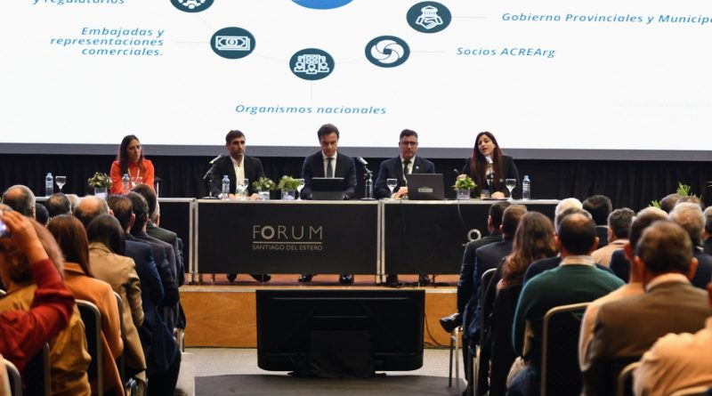 VIDEOS/EL GOBERNADOR ELÍAS SUÁREZ ABRIÓ EL 1° FORO DE ECONOMÍAS REGIONALES DE LA REPÚBLICA ARGENTINA Y LLAMÓ A CONSOLIDAR UN MODELO PRODUCTIVO FEDERAL