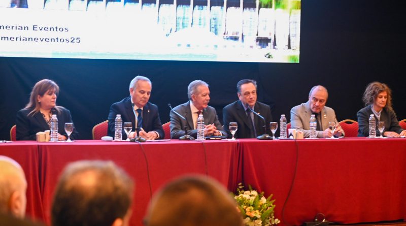 EL GOBERNADOR PARTICIPÓ DE LA APERTURA DE JUNTA DE GOBIERNO DE LA FEDERACIÓN ARGENTINA DE CONSEJOS PROFESIONALES DE CIENCIAS ECONÓMICAS