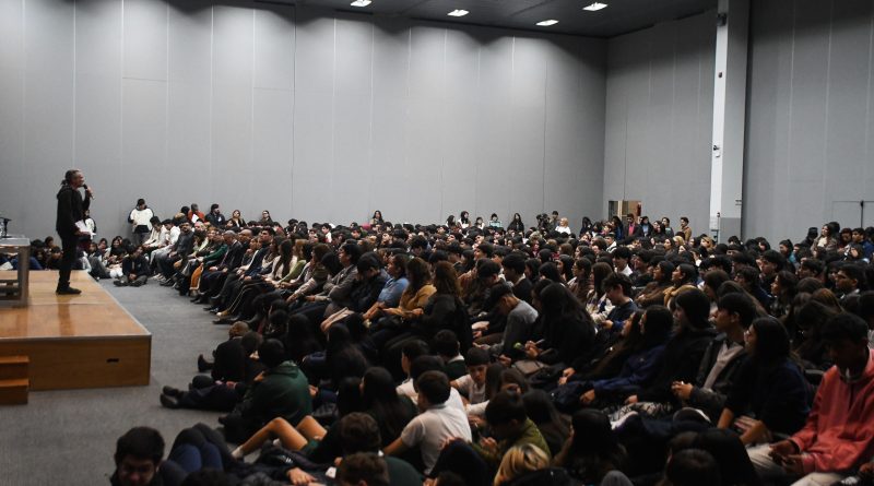 CON LA PARTICIPACIÓN DE ESTUDIANTES DE TODA LA PROVINCIA SE PUSO EN MARCHA EL PROGRAMA “JÓVENES Y DEMOCRACIA”