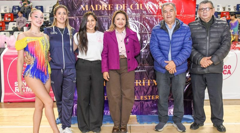 La intendente Fuentes y el secretario Benavente entregaron un reconocimiento en el 7° Torneo “Madre de Ciudades” de Gimnasia Artística