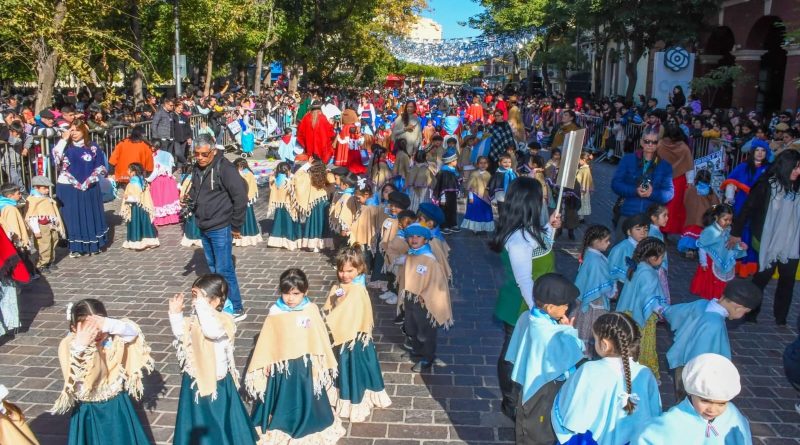 La Municipalidad llevará adelante este sábado el Santiago Baila con la participación de alumnos de los jardines de infantes