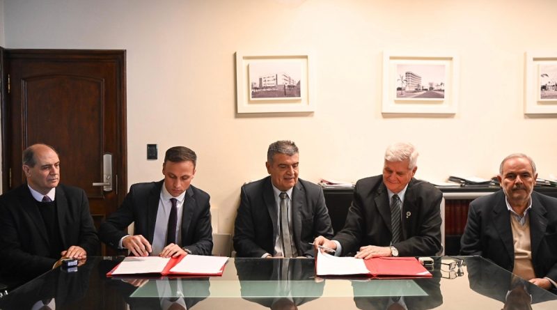 PROVINCIA Y EL CONSEJO PROFESIONAL DE INGENIERIA FIRMAN CONVENIO PARA FORTALECER LOS SERVICIOS DE AGUA POTABLE